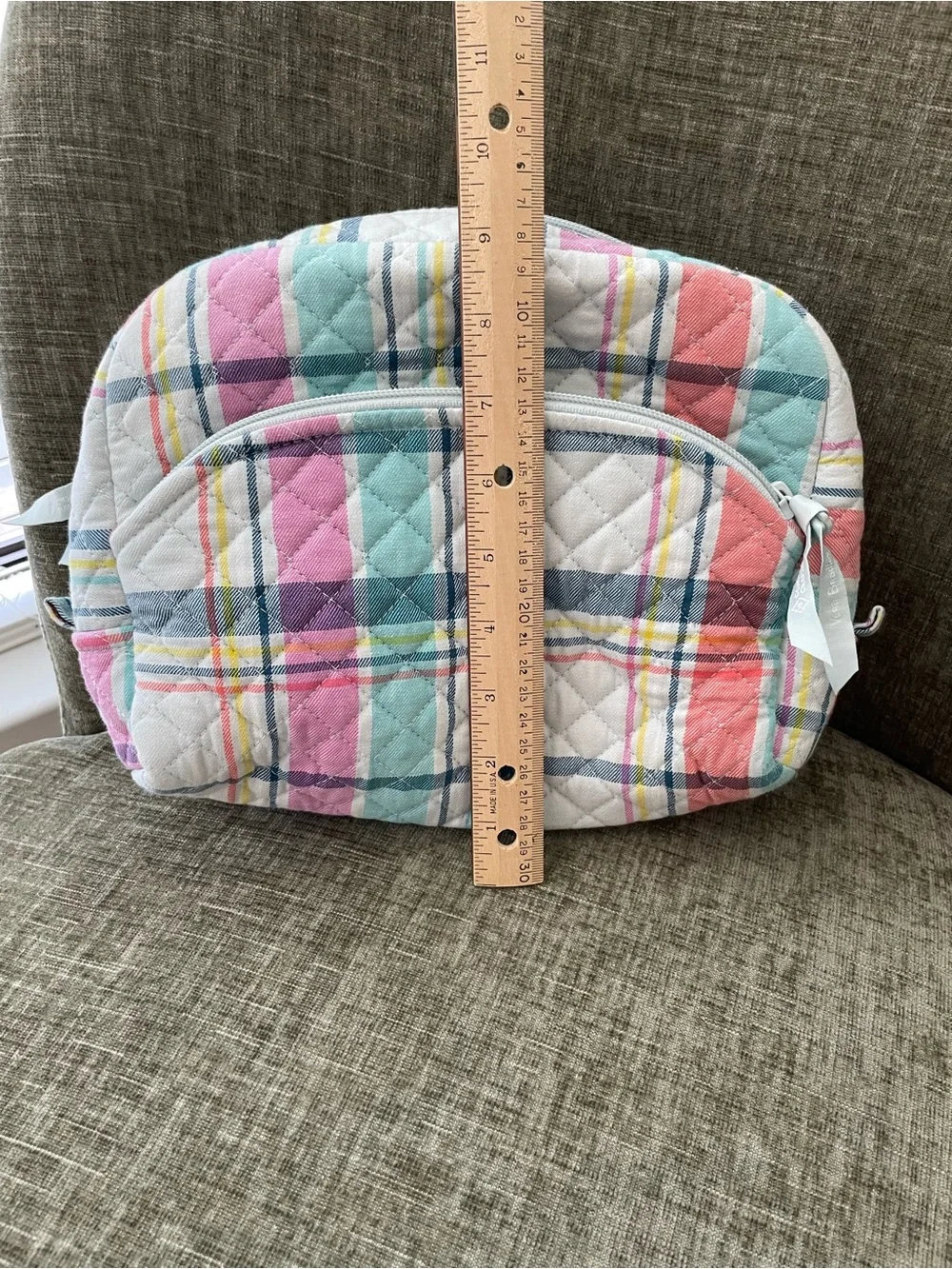 LIKE NEW Vera Bradley Pastel Plaid Large Travel Cosmetic Bag - Pink, Mint, Coral